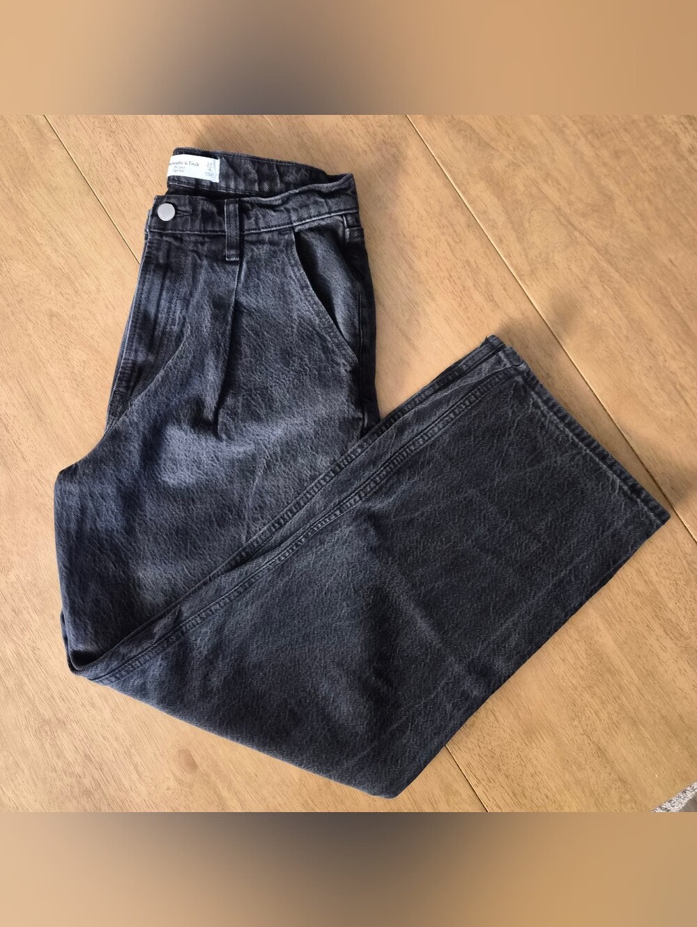 Abercrombie & Fitch The Loose High Rise Jeans